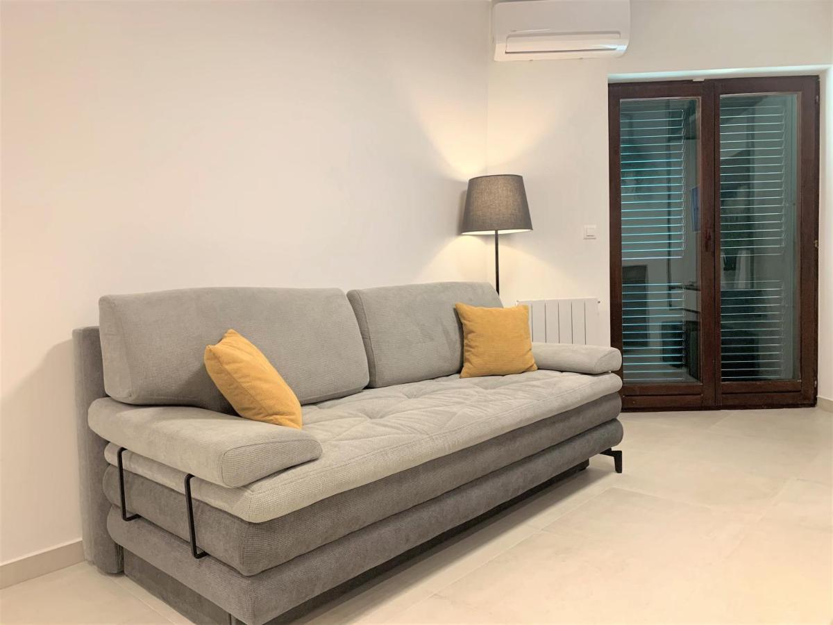 Villa Fani - Apartments In Trogir Bagian luar foto