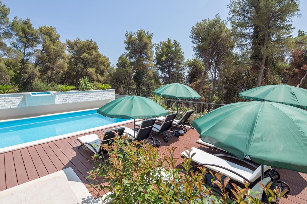 Villa Fani - Apartments In Trogir Bagian luar foto