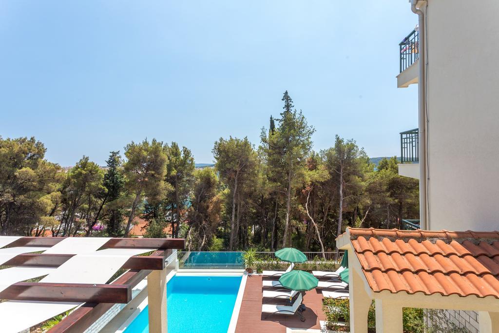 Villa Fani - Apartments In Trogir Bagian luar foto