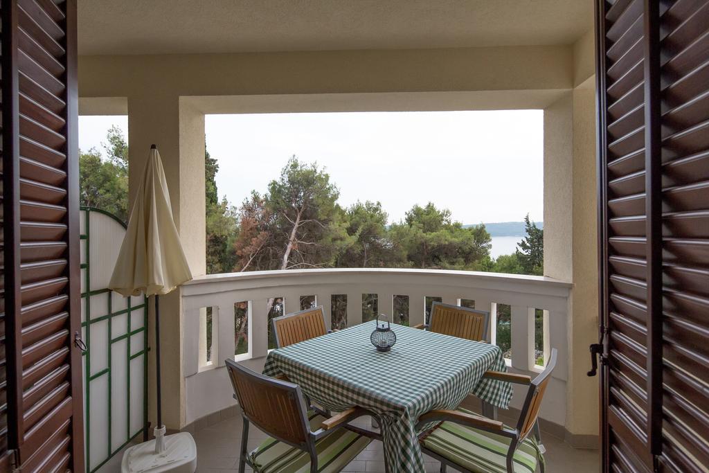 Villa Fani - Apartments In Trogir Bagian luar foto