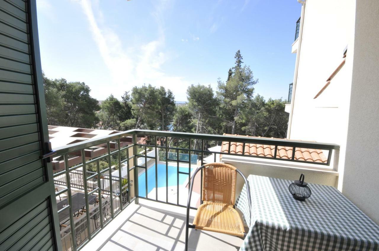 Villa Fani - Apartments In Trogir Bagian luar foto