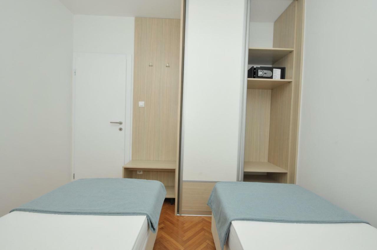 Villa Fani - Apartments In Trogir Bagian luar foto