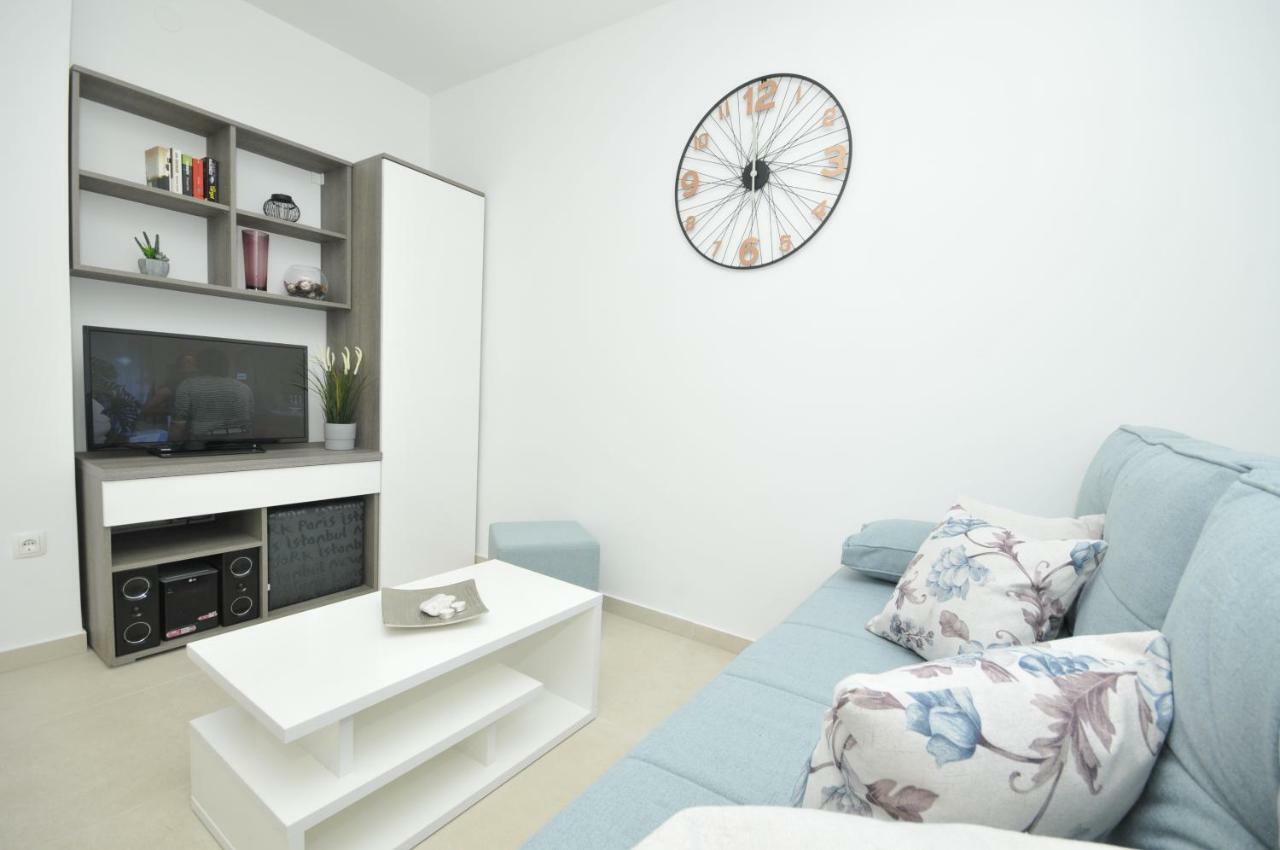 Villa Fani - Apartments In Trogir Bagian luar foto