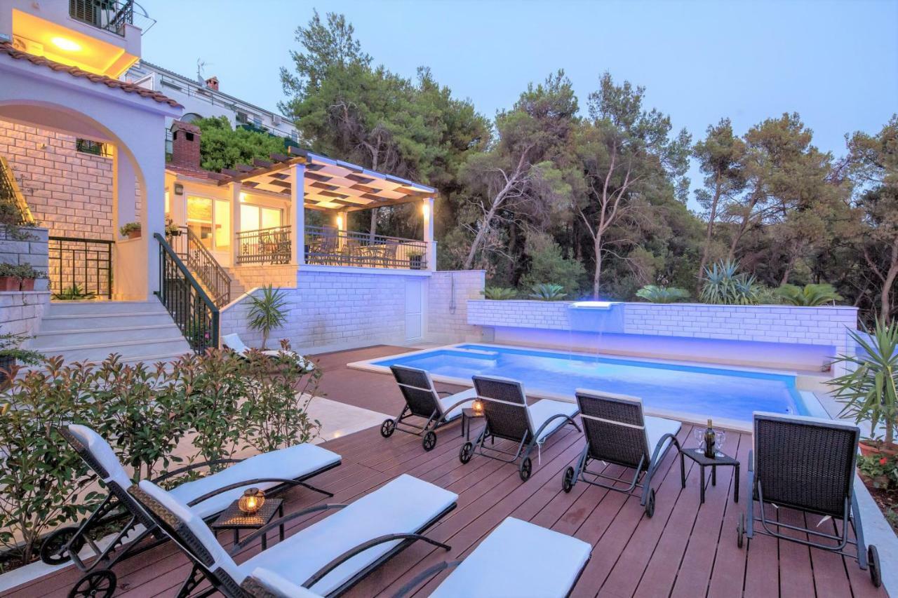 Villa Fani - Apartments In Trogir Bagian luar foto